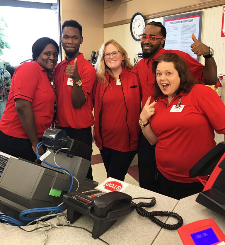 Making uniforms work for grocery retailers threads uniform agency
